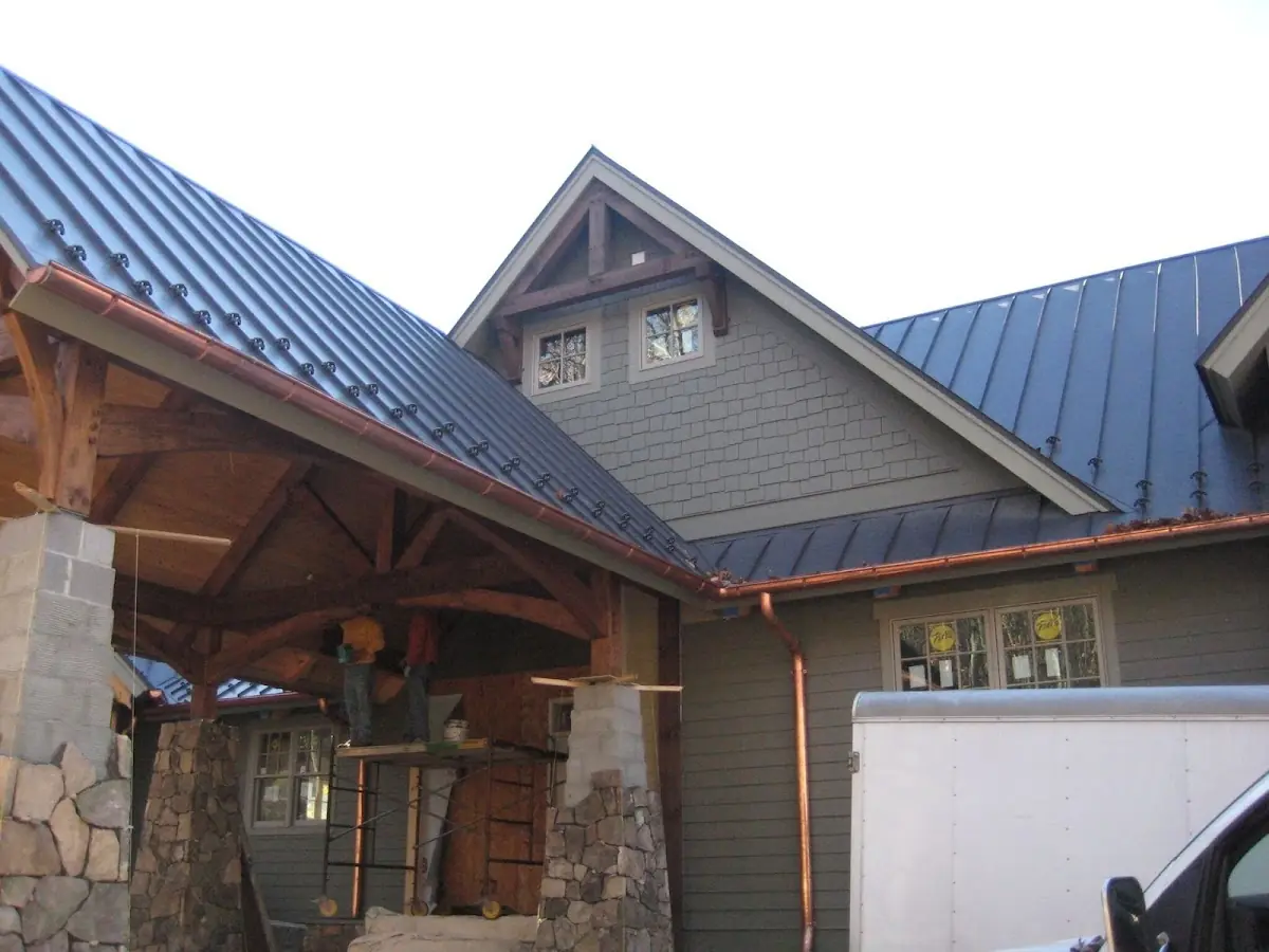 Craftsman Roofing team delivering quality roofing work in Sealy